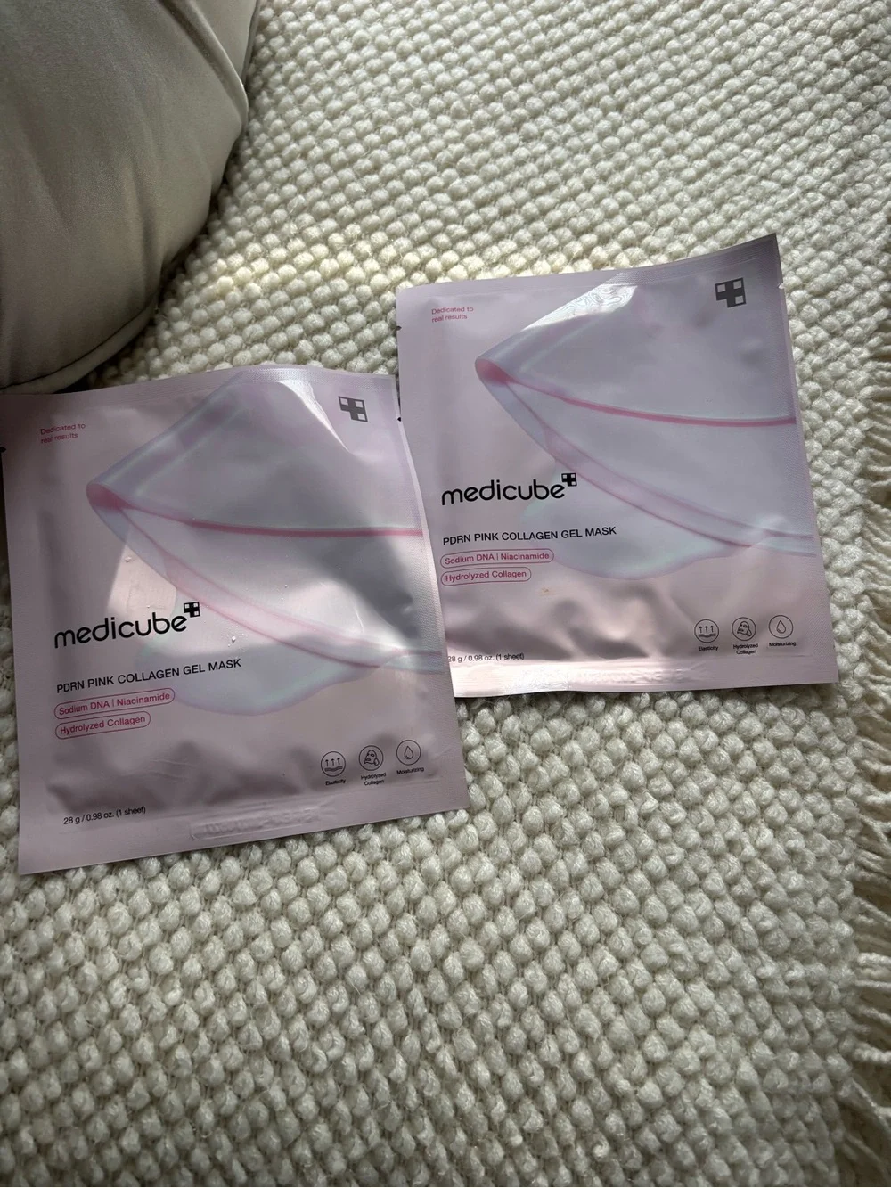 Medicube PDRN Pink Collagen Gel Mask - Hydrating Pink Face Mask